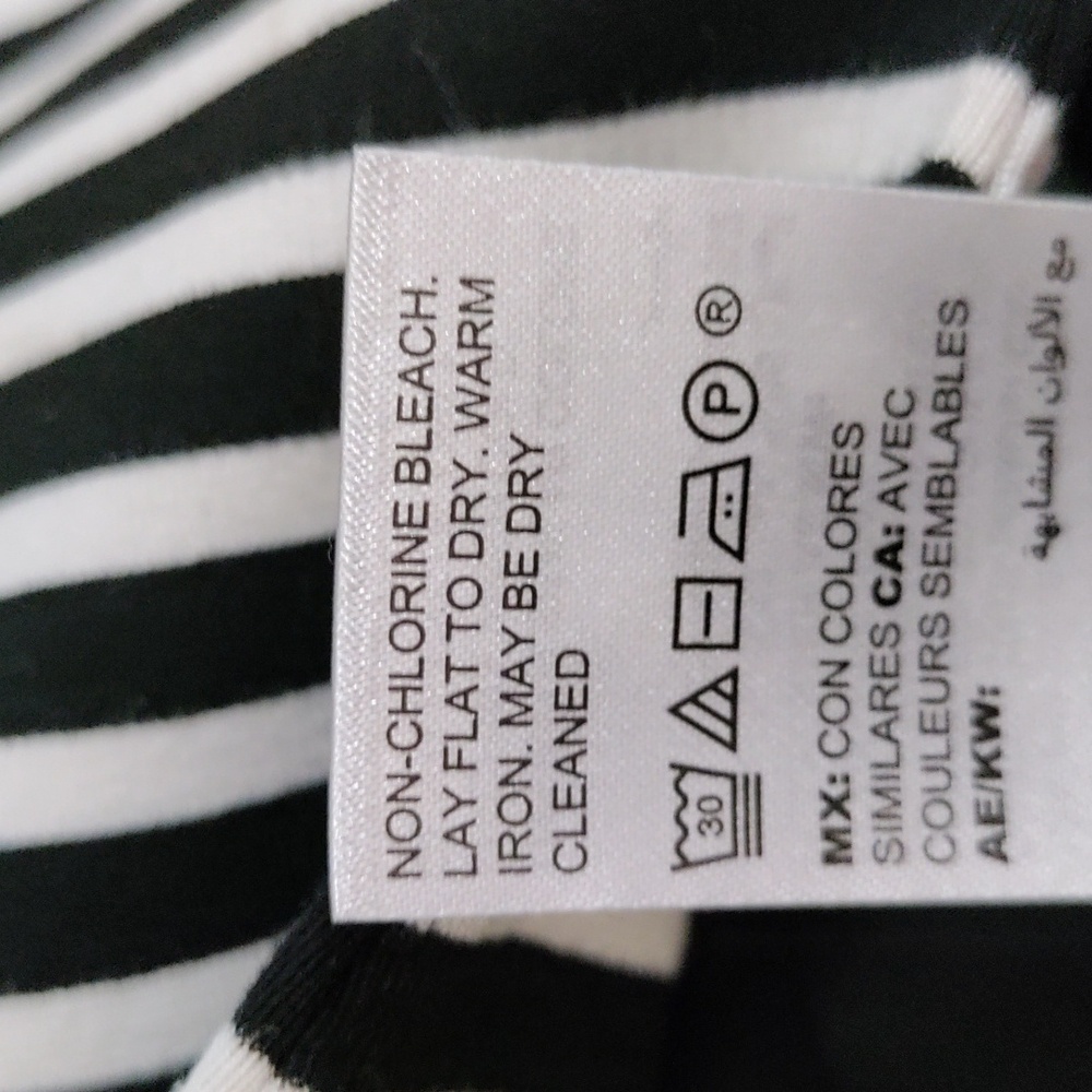 4171 Chico's black & white striped knit blazer 3 XL - Picture 11 of 11